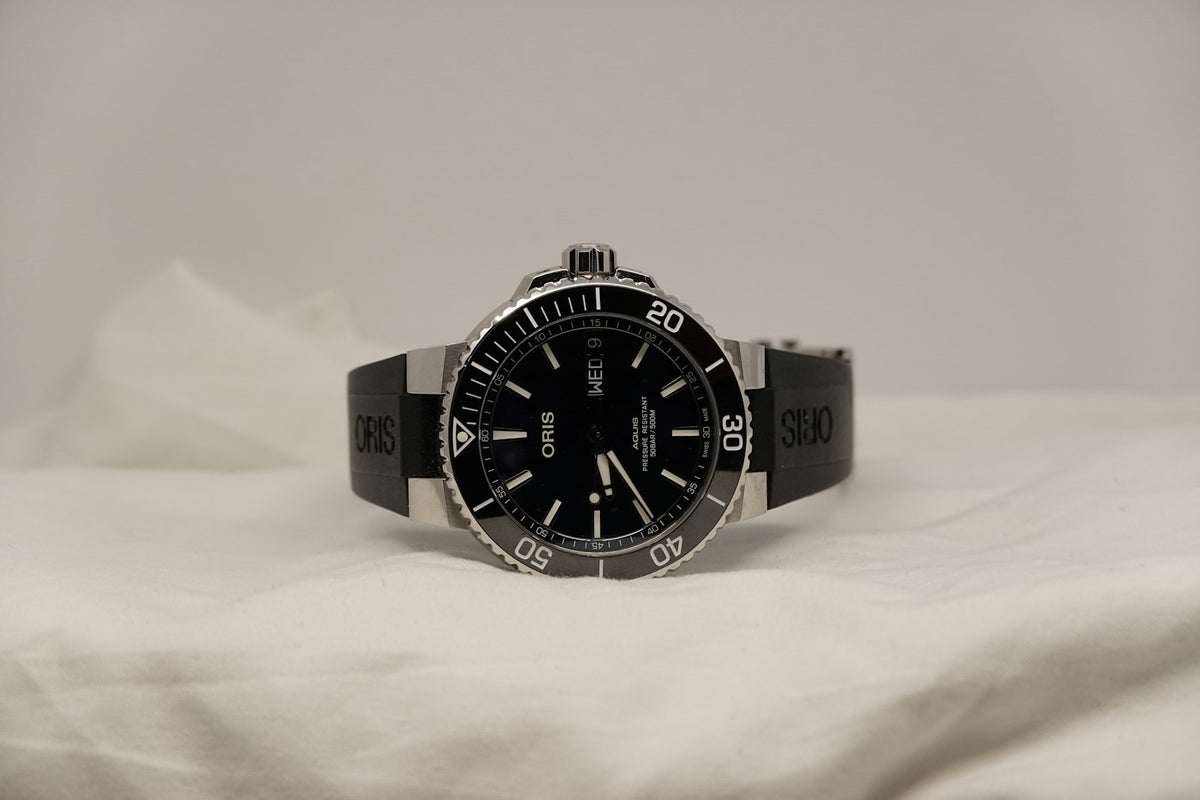 GMT Traveler