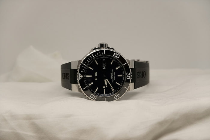 GMT Traveler